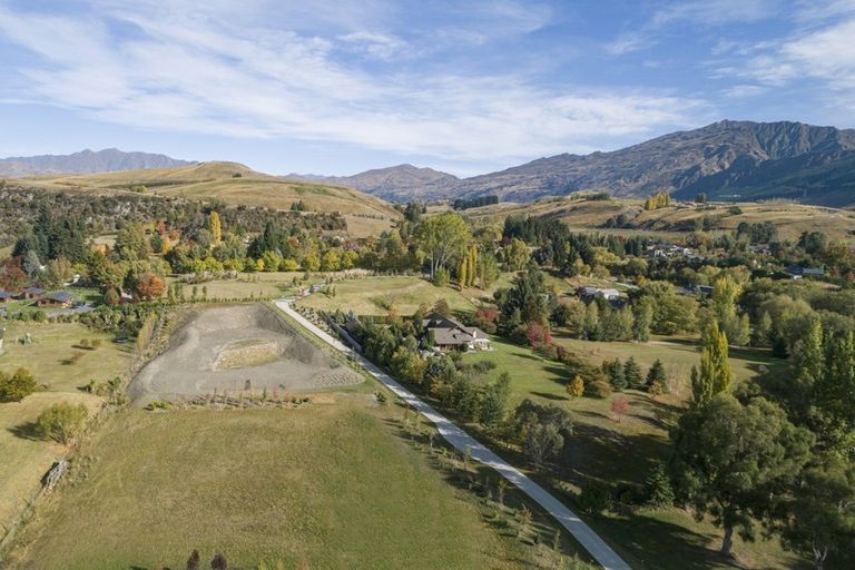 Photo of property in 27 Central Park Avenue, Lake Hayes, Queenstown, 9371