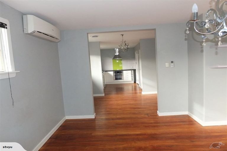 Photo of property in 106 Avonhead Road, Avonhead, Christchurch, 8042