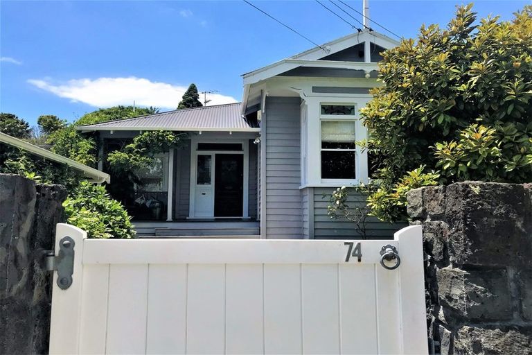 Photo of property in 74 Esplanade Road, Mount Eden, Auckland, 1024