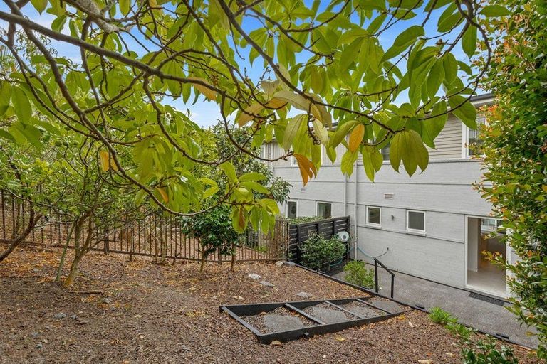 Photo of property in 29 Landmark Terrace, Orewa, 0931