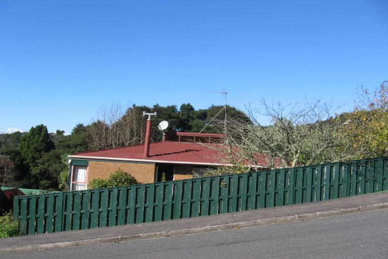 Photo of property in 1 Karapiti Place, Glen Eden, Auckland, 0602