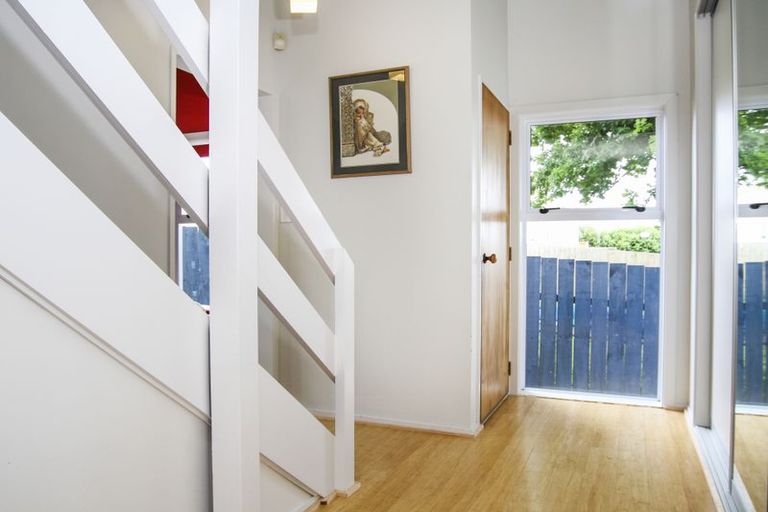 Photo of property in 3/32a Clayburn Road, Glen Eden, Auckland, 0602