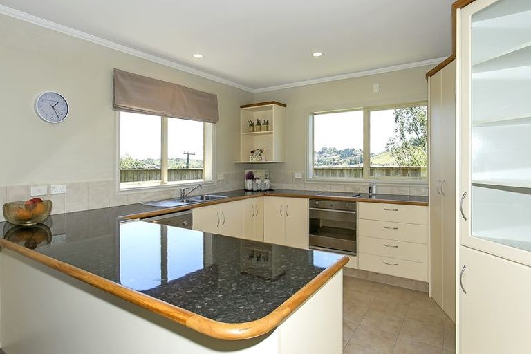 Photo of property in 35 Brodie Place, Bethlehem, Tauranga, 3110