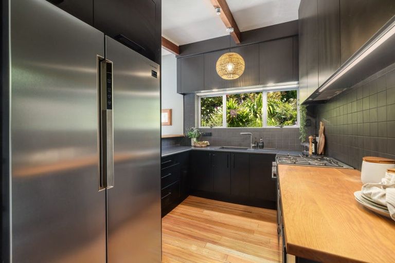 Photo of property in 23 Te Ara Crescent, Diamond Harbour, Lyttelton, 8971