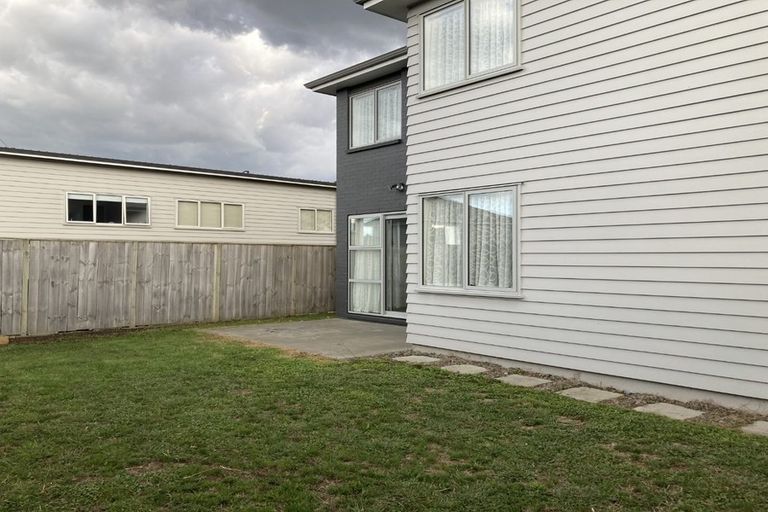 Photo of property in 37 Mettam Drive, Swanson, Auckland, 0614