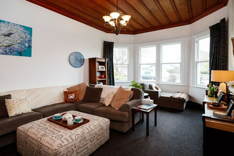 Photo of property in 11 Limbrick Street, Terrace End, Palmerston North, 4410