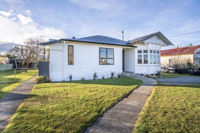 Photo of property in 7 Donnington Street, Ohai, 9635