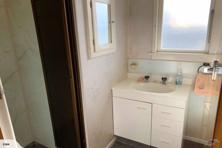 Photo of property in 76 Mcquarrie Street, Kingswell, Invercargill, 9812