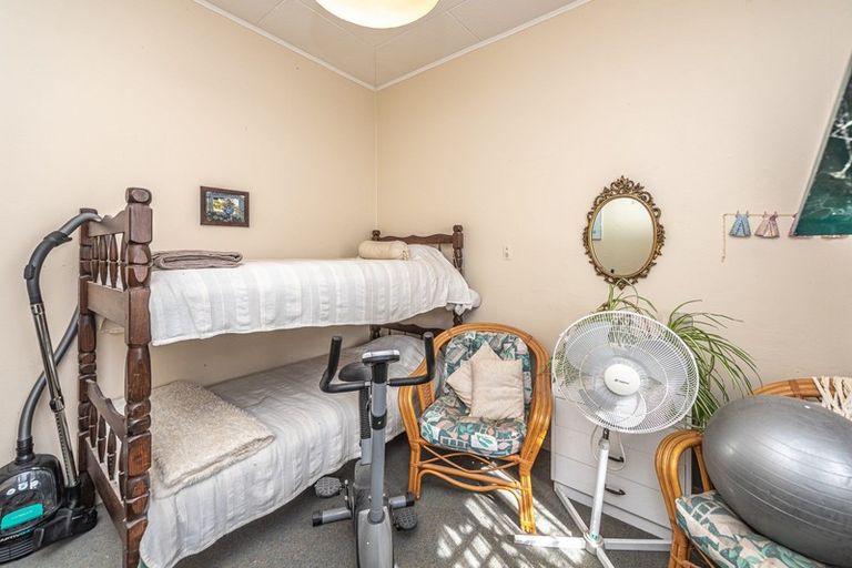 Photo of property in 26 Egmont Street, Castlecliff, Whanganui, 4501