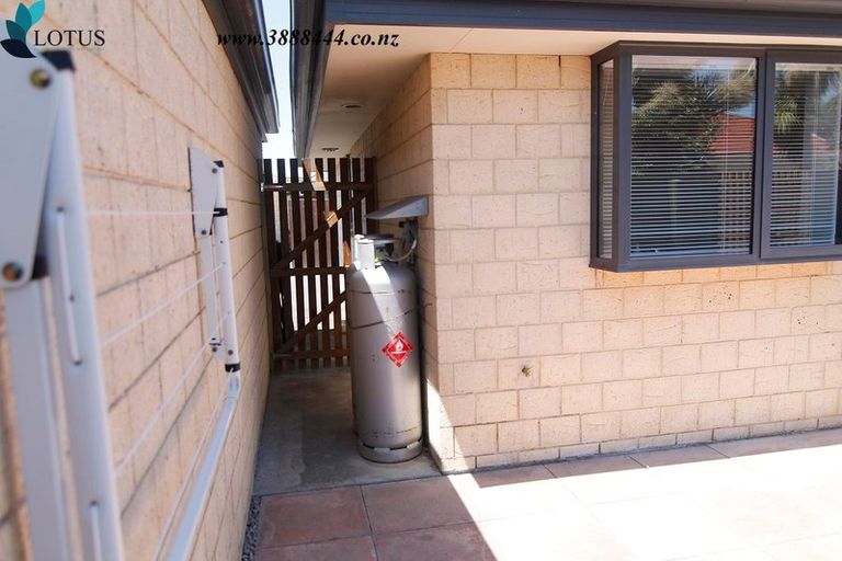 Photo of property in 26b Sawyers Arms Road, Northcote, Christchurch, 8052