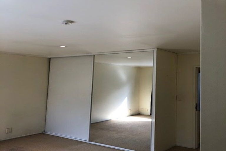 Photo of property in Grosvenor Cl, 21/6 Brown Street, Mount Cook, Wellington, 6021