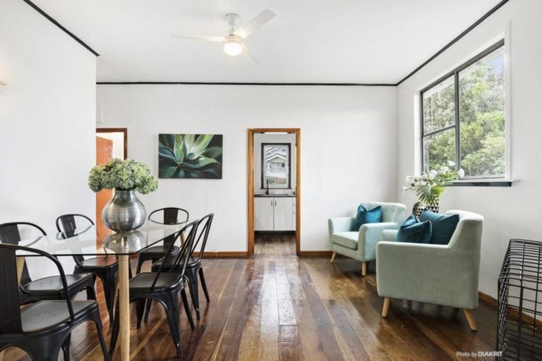 Photo of property in 40 Lonsdale Crescent, Rongotai, Wellington, 6022