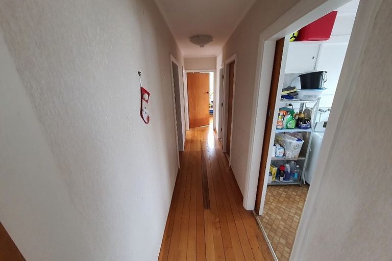 Photo of property in 30 Weybridge Crescent, Glen Innes, Auckland, 1072