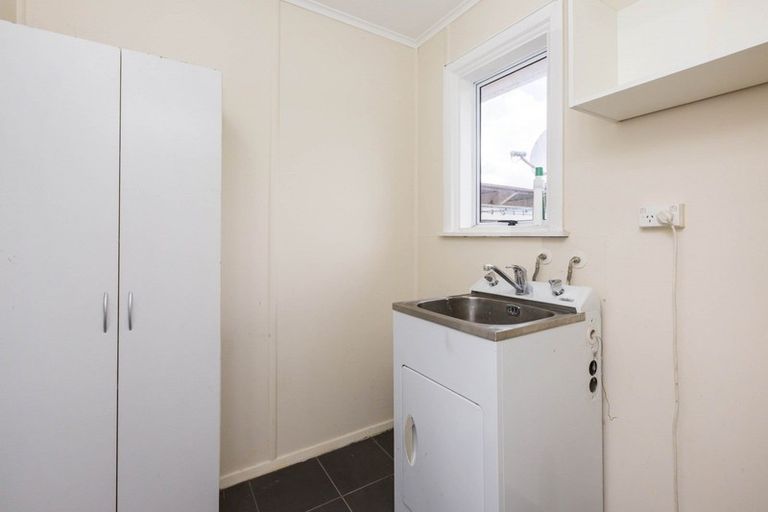 Photo of property in 11 Courtenay Road, Heretaunga, Upper Hutt, 5018