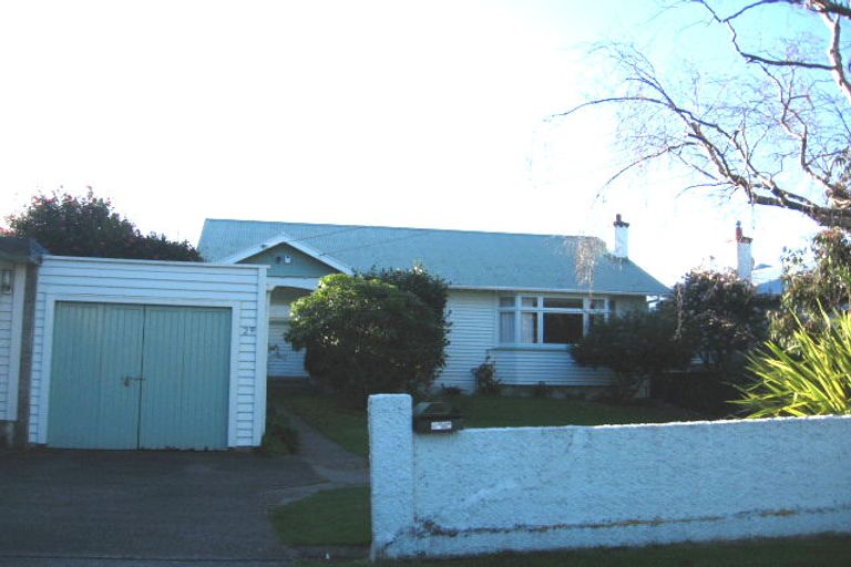 Photo of property in 29 Totara Crescent, Woburn, Lower Hutt, 5010