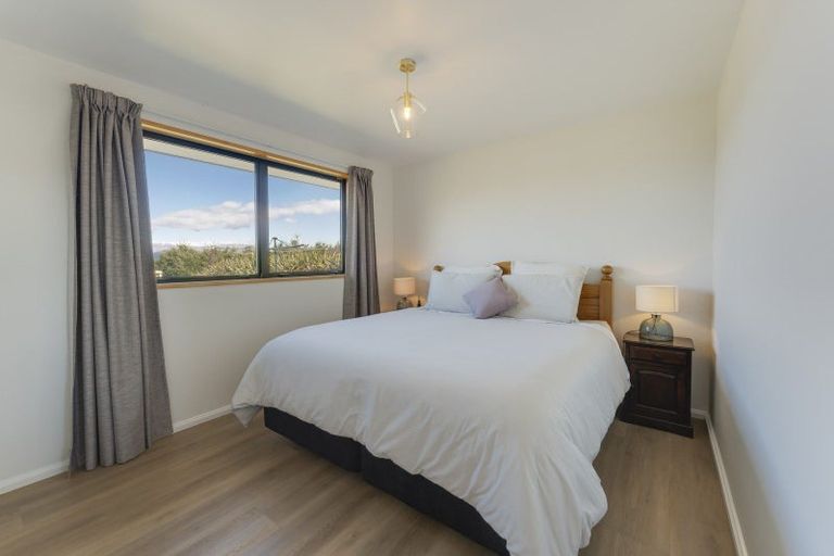 Photo of property in 8 Mary Lane, Lake Hawea, Wanaka, 9382