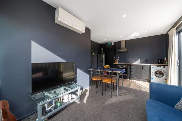 Photo of property in 32 Silver Street, Lower Shotover, Queenstown, 9304