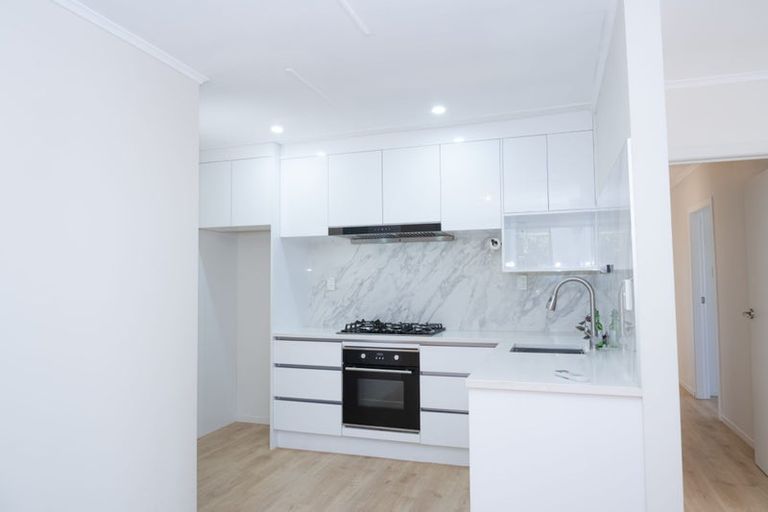 Photo of property in 12 Pomaria Road, Henderson, Auckland, 0610