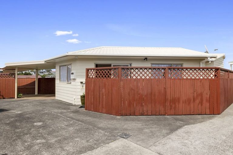 Photo of property in 3/9 Kelvin Place, Westown, New Plymouth, 4310