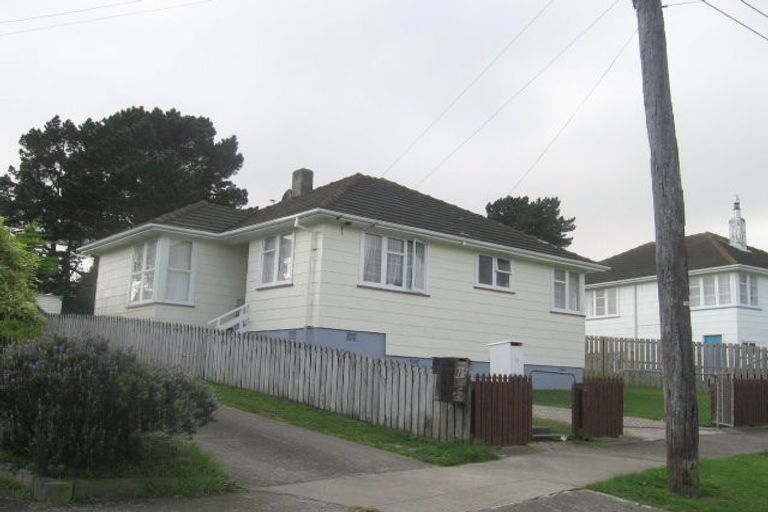 Photo of property in 73 Mckillop Street, Ranui, Porirua, 5024