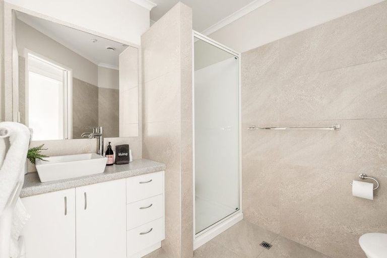 Photo of property in 281 Maunganui Road, Mount Maunganui, 3116