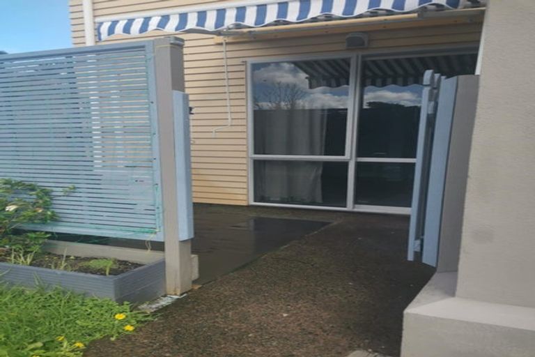 Photo of property in 10c Earl Road, Titirangi, Auckland, 0604