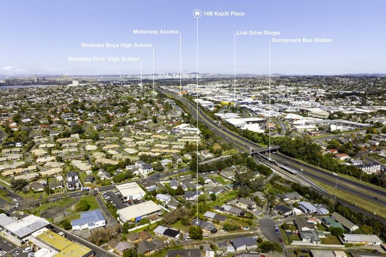 Photo of property in 2/14 Kapiti Place, Sunnynook, Auckland, 0620