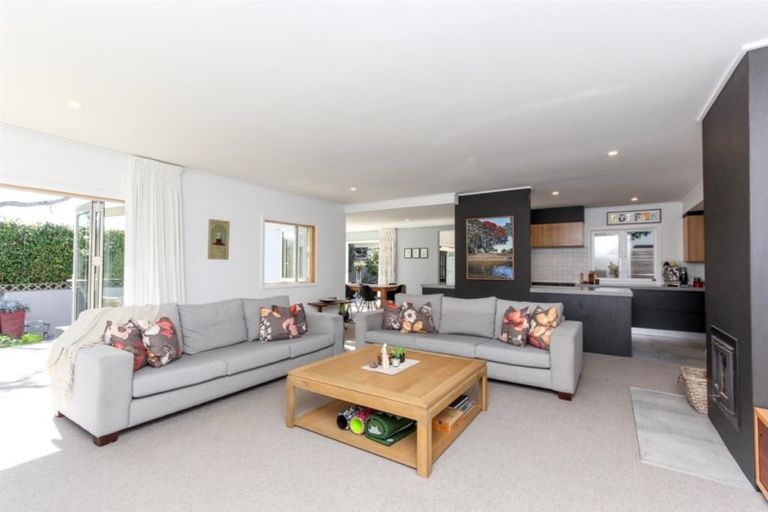 Photo of property in 22c Lismore Street, Strandon, New Plymouth, 4312
