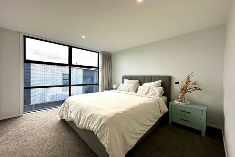 Photo of property in 4 Kaiwawao Lane, Hobsonville, Auckland, 0616
