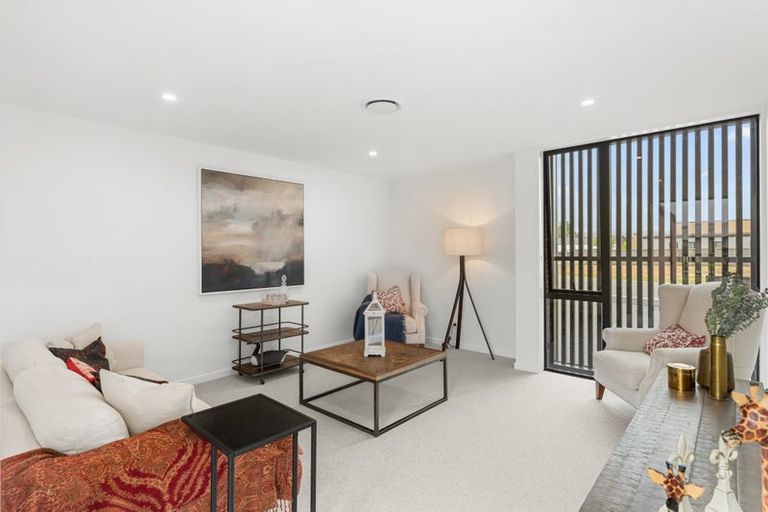 Photo of property in 13 Frank Ernest Crescent, Prebbleton, 7604