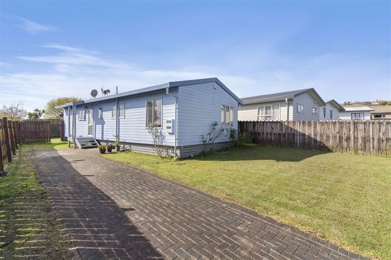 Photo of property in 38a Heathdale Crescent, Papakura, 2110