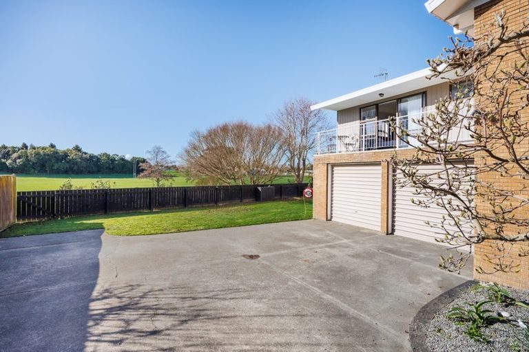 Photo of property in 18 Kentucky Way, Awapuni, Palmerston North, 4412