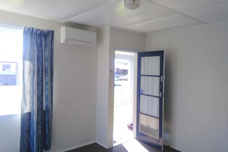 Photo of property in 16 Carey Street, Waitara, 4320