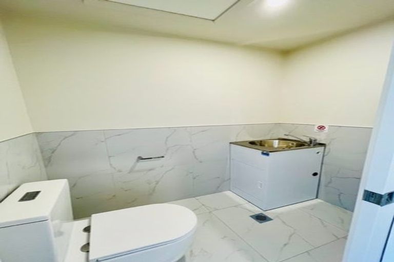 Photo of property in 22 Rorotu Avenue, Karaka, Papakura, 2113