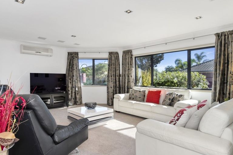 Photo of property in 16 Gibson Place, Papamoa Beach, Papamoa, 3118