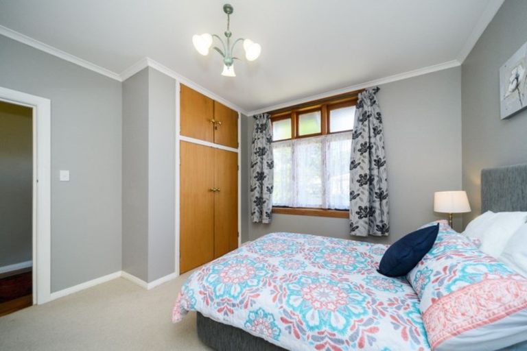 Photo of property in 32 Colombo Street, Hokowhitu, Palmerston North, 4410