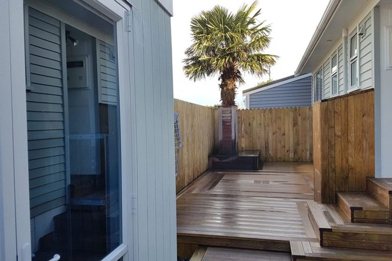 Photo of property in 129 Riverpark Crescent, Henderson, Auckland, 0610