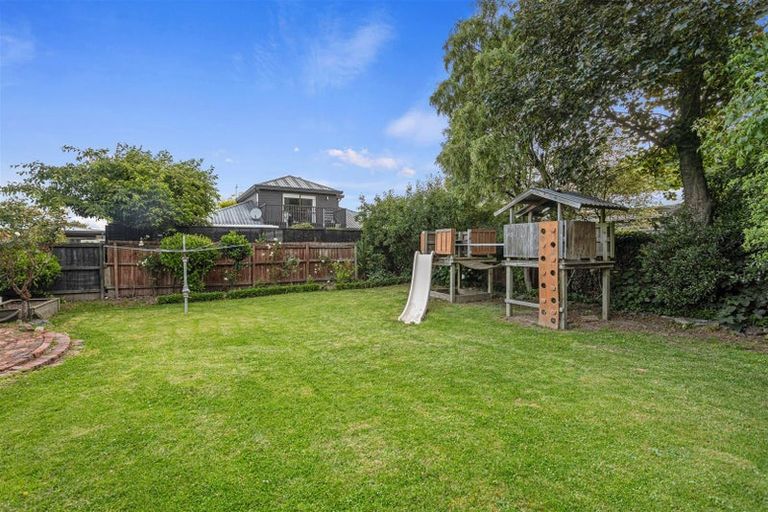 Photo of property in 19 Condell Avenue, Papanui, Christchurch, 8053