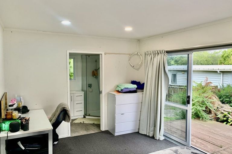 Photo of property in 108 Tirimoana Road, Te Atatu South, Auckland, 0602