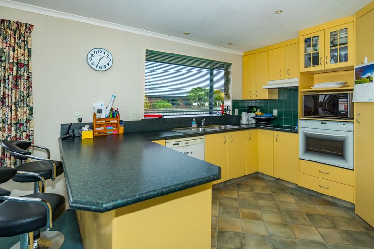 Photo of property in 70 Temple Crescent, Gleniti, Timaru, 7910