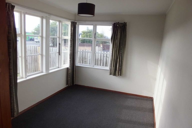 Photo of property in 345 Riccarton Road, Upper Riccarton, Christchurch, 8041