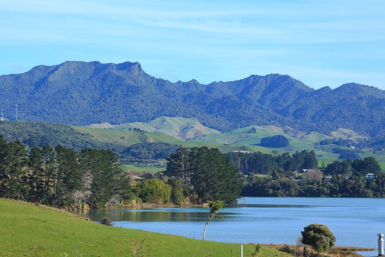 Photo of property in 30 Robertson Street, Raglan, 3225