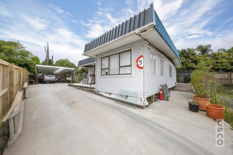 Photo of property in 5 Duchess Way, Riverhead, 0820