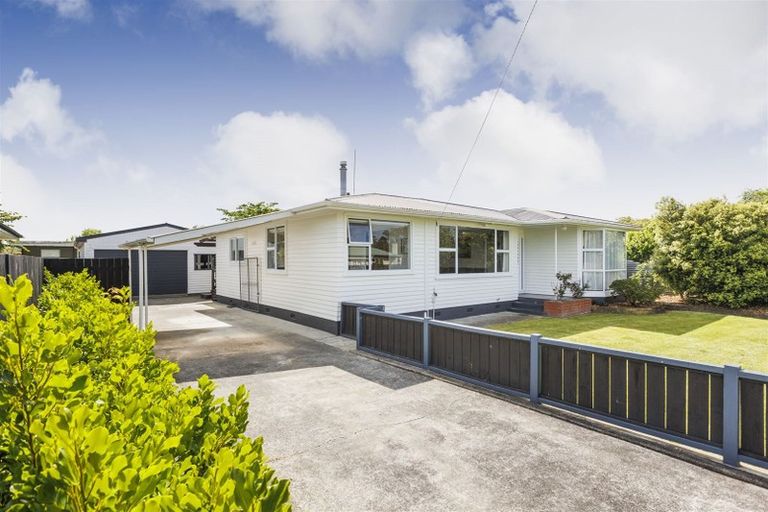 Photo of property in 4 Tingey Place, Awapuni, Palmerston North, 4412