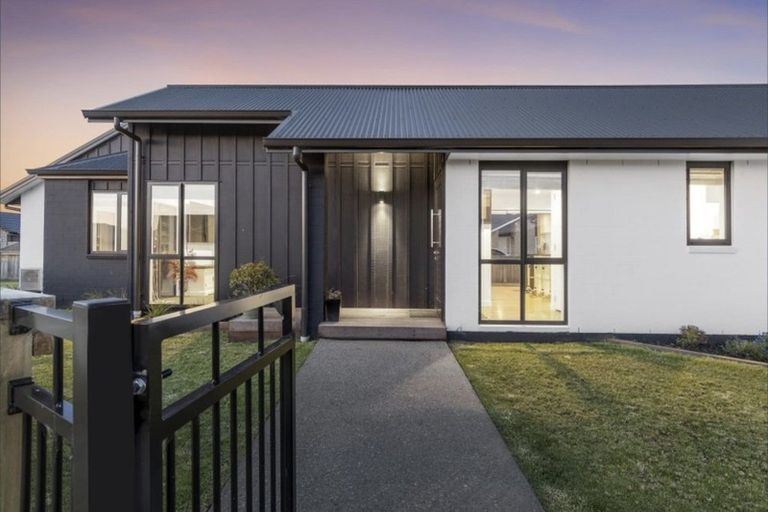 Photo of property in 11 Farrier Street, Papamoa, 3118