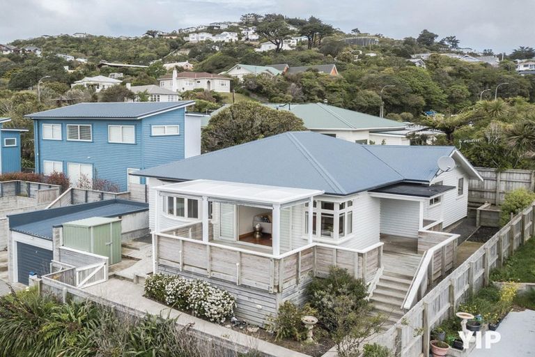 Photo of property in 29 Petherick Crescent, Johnsonville, Wellington, 6037