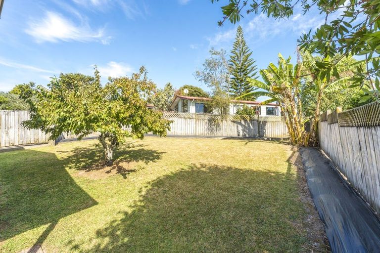 Photo of property in 5 Parrs Cross Road, Henderson, Auckland, 0612