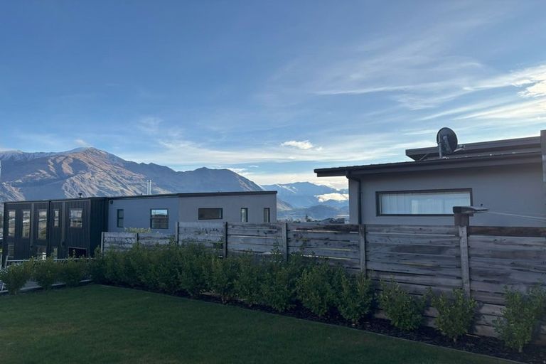 Photo of property in 17 Mills Road, Wanaka, 9305