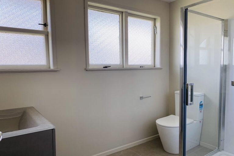 Photo of property in 53b Rollerson Street, Papakura, 2110