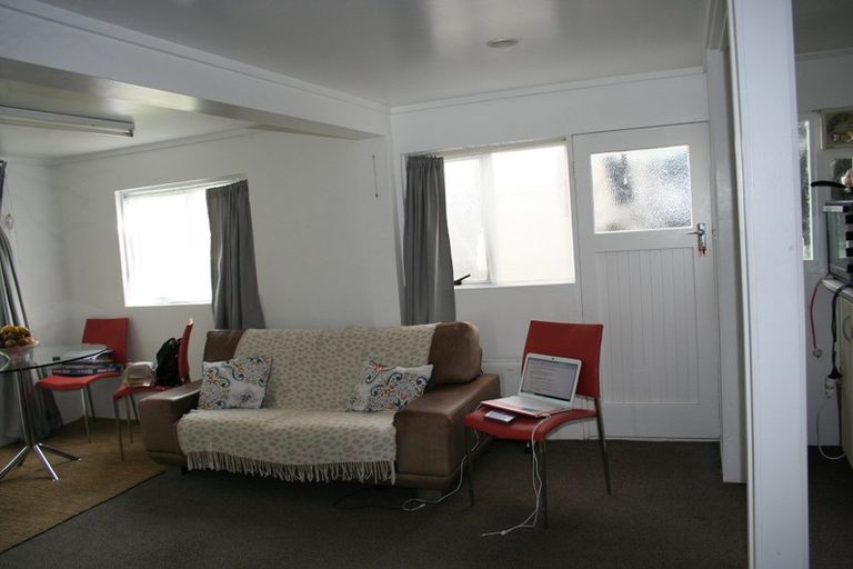 Photo of property in 17 Holland Road, Hillcrest, Auckland, 0627